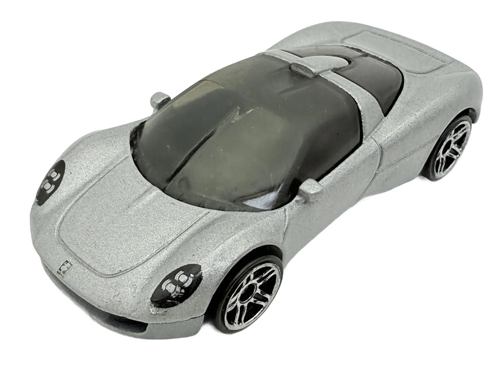 GMA T.33 Hot Wheels 2024 Srebrny 1:64