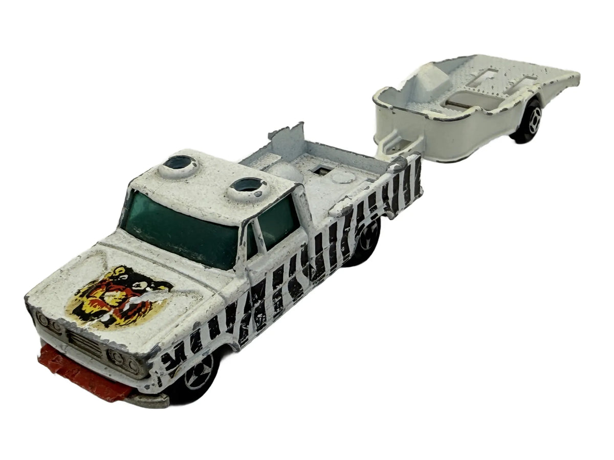 DODGE SAFARI PICK UP Z PRZYCZEPĄ Majorette Made in France Biały 1:64