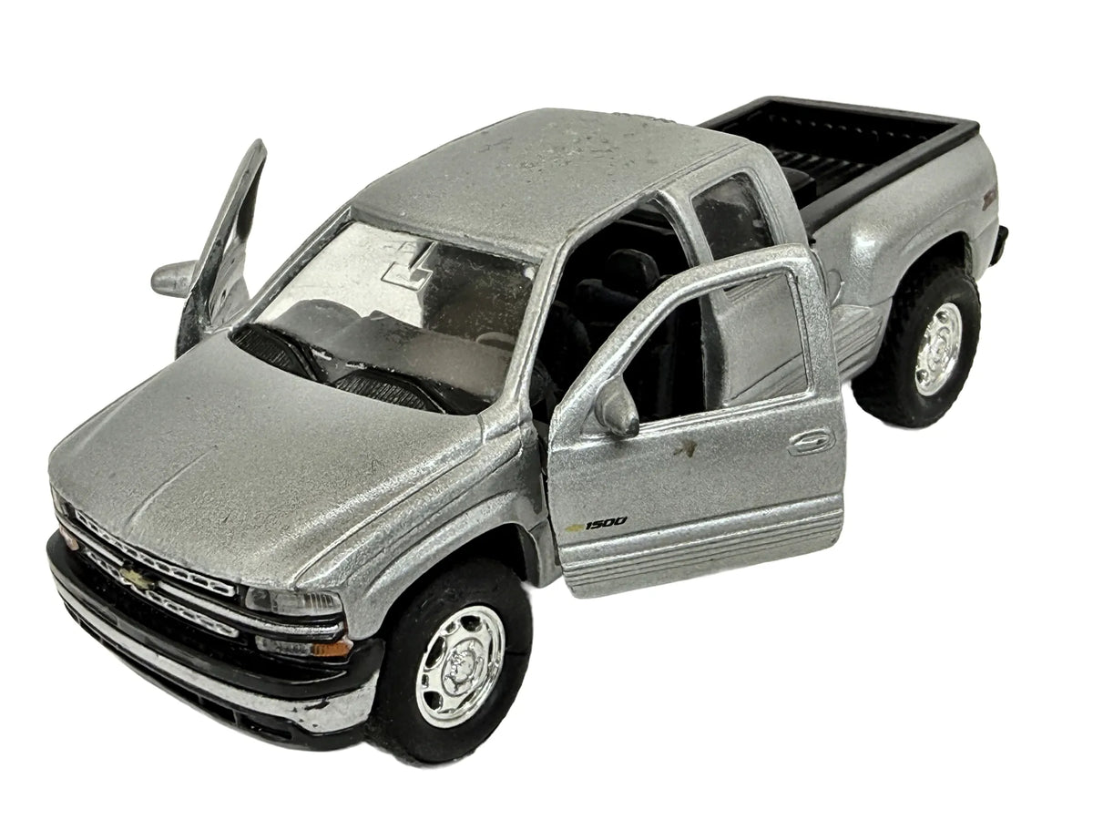 CHEVROLET SILVERADO 1999 PICKUP, Welly, NO.49759, Srebrny, 1:48, Resoraki