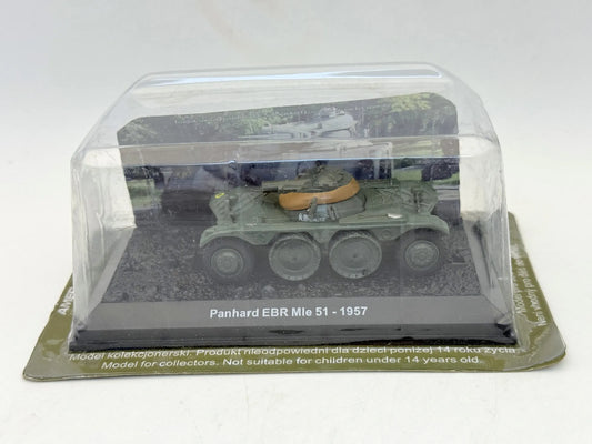 Czołg Panhard Ebr Mle 51 Tanks of the World Wojsko AmerCom Oliwkowy 1:72
