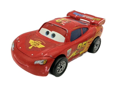 Zygzak Lightining Mcqueen Disney Czerwony 1:64
