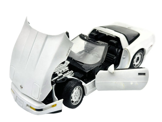 Chevrolet Corvette ZR-1 Maisto 1992 1:18 Luzak Biały