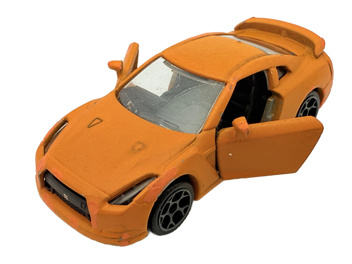 Nissan Gtr Majorette Pomarańczowa 1:61