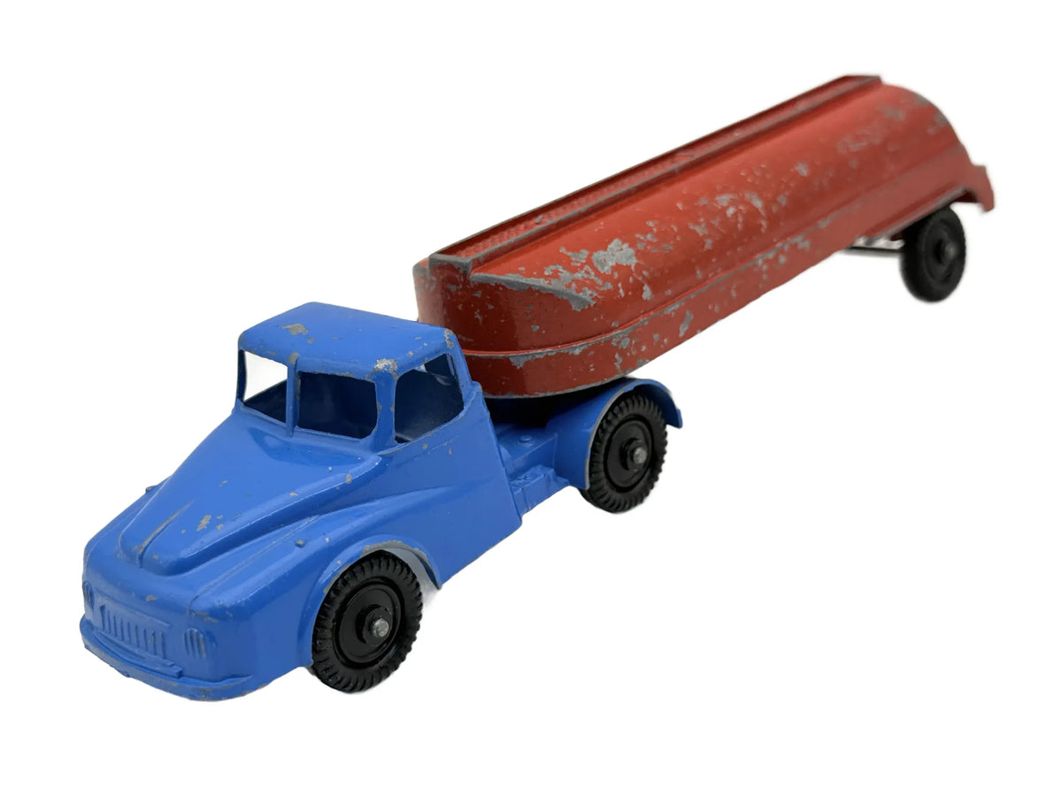 Ciężarówka Cysterna "Fuel Tanker" Lone Star Czerwony 1:55 Made in England