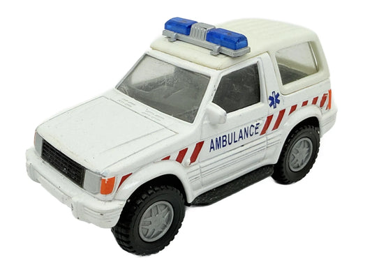 Mitsubishi Pajero Ambulance Hongwell 1:43 Ambulans Biały