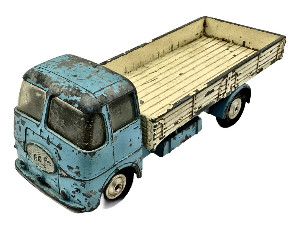 Ciężarówka E.R.F MODEL 44 G Corgi 1962 Niebieski 1:43 Made in Great Britain