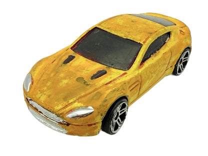 Aston Martin V8 Vantage, Hot Wheels, Die cast, Resoraki, Żółty, 1:64