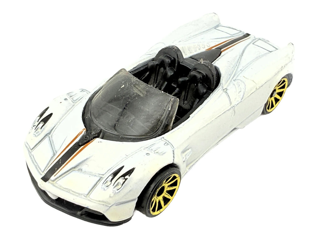 '17 PAGANI HUAYRA ROADSTER, Hot Wheels 2017, Die cast DTW86, Biały, 1:64