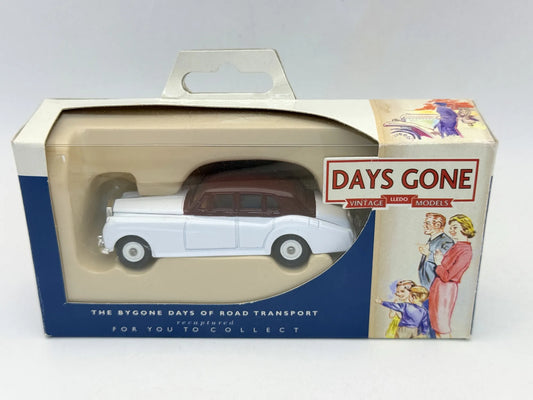 ROLLS-ROYCE SILVER CLOUD Days Gone Lledo Biały 1:43