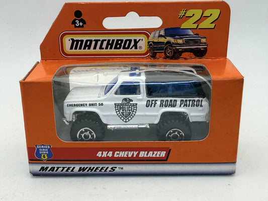 4X4 CHEVY BLAZER To The Rescue Policja Matchbox 1997 Biały 1:64