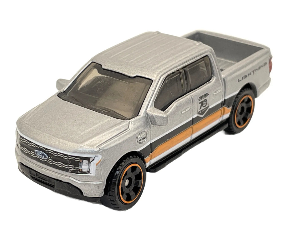 2022 FORD F-150 LIGHTNING, Matchbox 2021 Die cast HFP02 MB1295 Srebrny 1:64