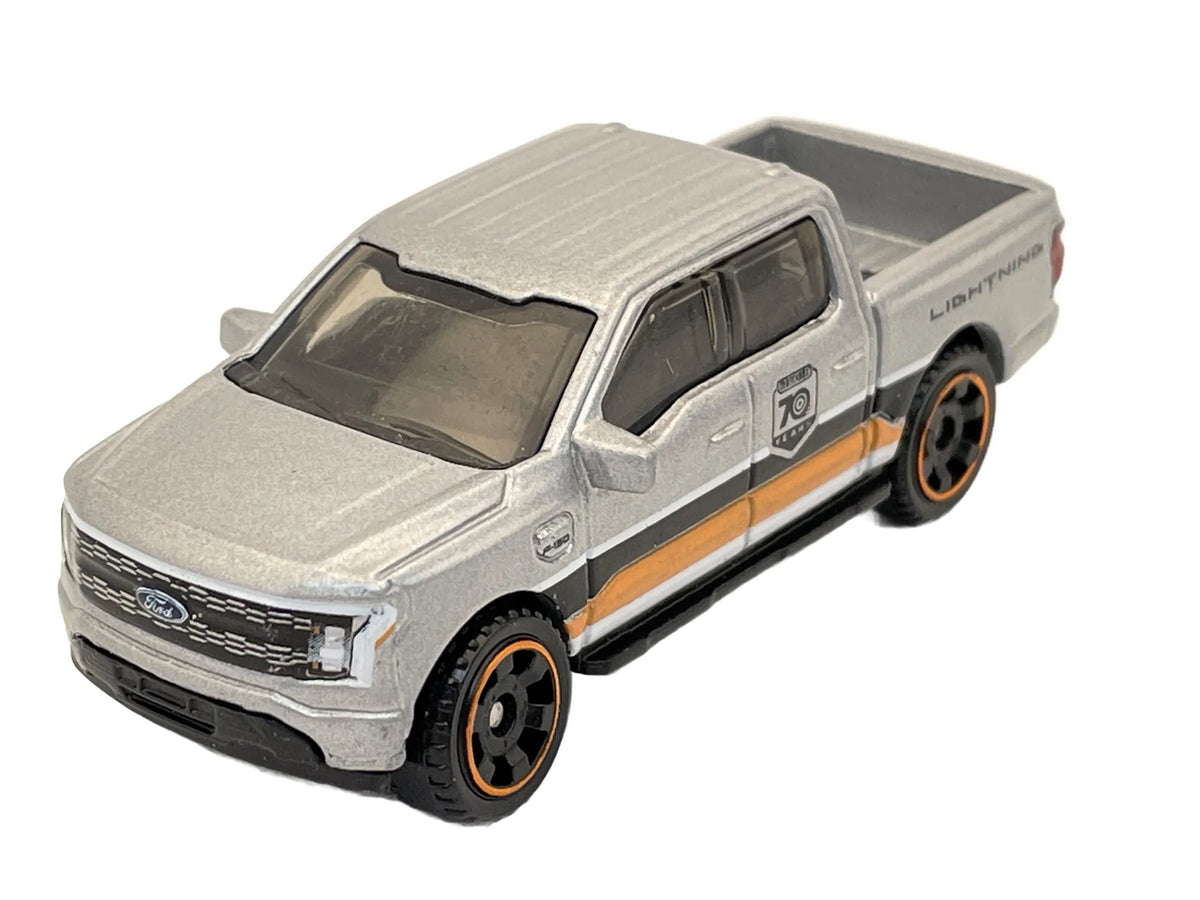 2022 FORD F-150 LIGHTNING, Matchbox 2021 Die cast HFP02 MB1295 Srebrny 1:64