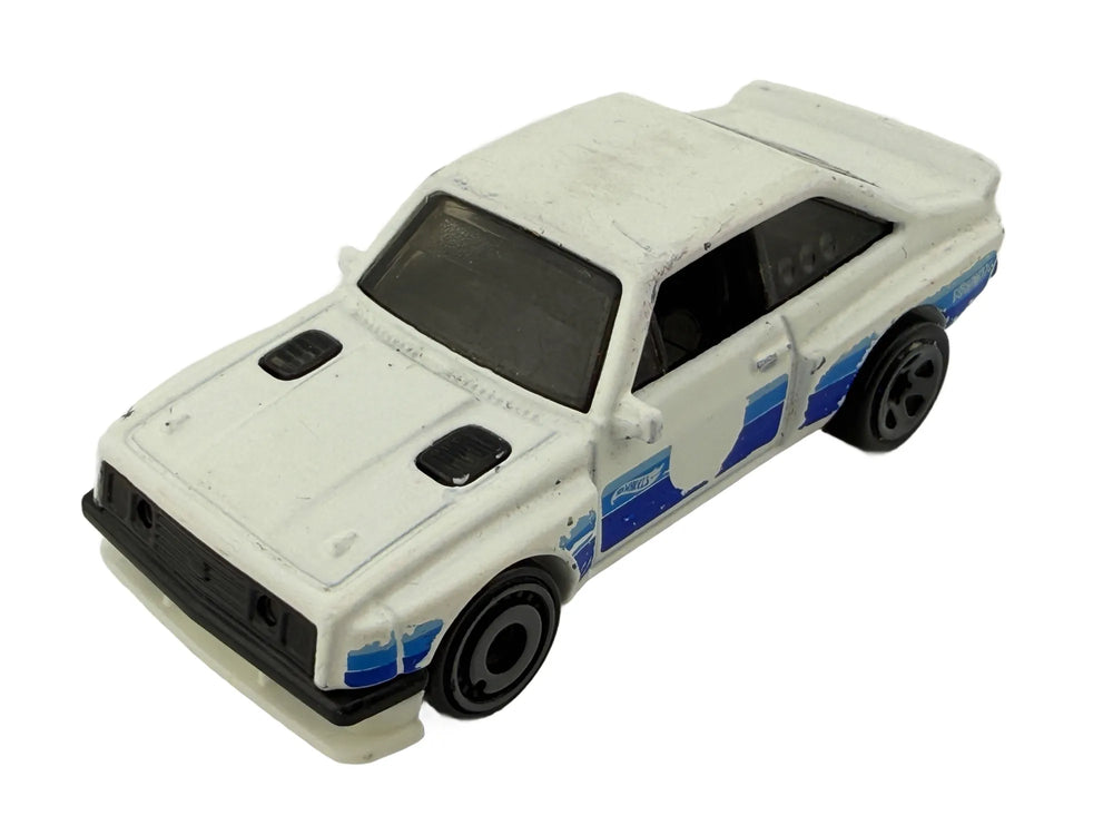 Ford Escort Rs2000 Hot Wheels 2012 Biały 1:64