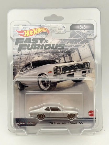 '70 CHEVROLET NOVA SS Premium Hot Wheels 2021 Srebrny 1:64 Protektor