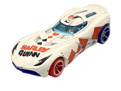 HARLEY QUINN, DC Comics, Hot Wheels, Die cast BDD03, Biały, 1:64, Resoraki