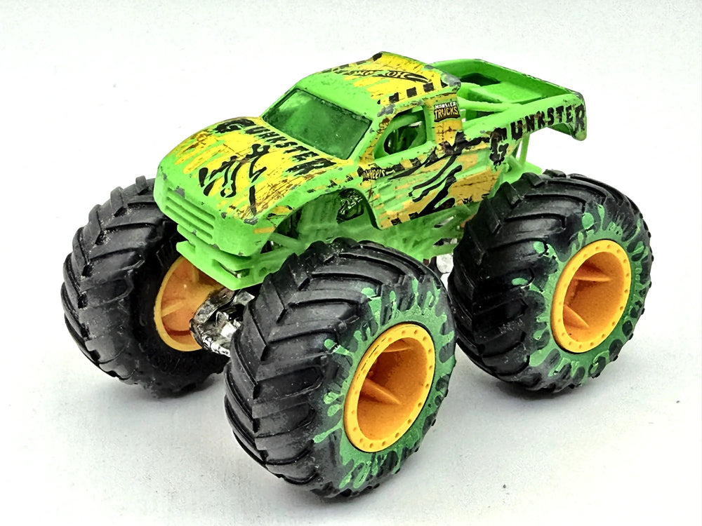 Monster Truck Hot Wheels Monsters 1:64 Monster Truck Luzak Zielony