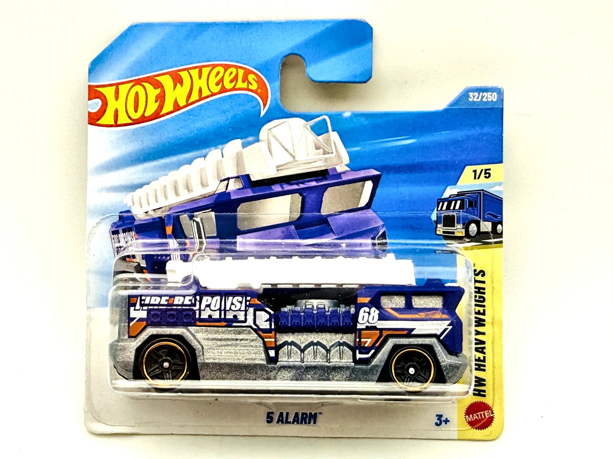 5 Alarm Hot Wheels HW Heavyweights 1:64 Wóz strażacki Blister Straż pożarna