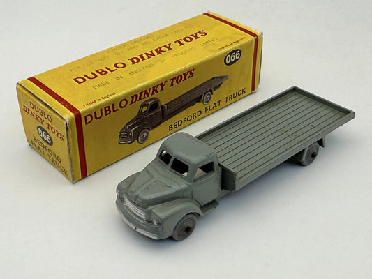 Ciężarówka BEDFORD FLAT TRUCK Dinky Toys '50 Szary 1:87 Made in England