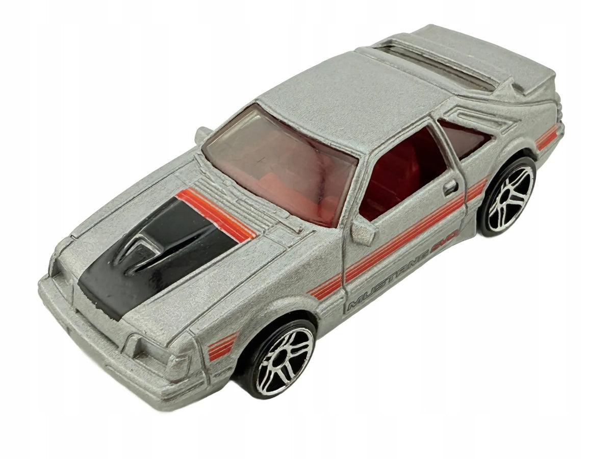 '84 MUSTANG SVO, Hot Wheels 2011, Die cast, Srebrny, 1:64, Resoraki