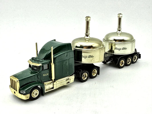 Peterbilt 377 High Speed 1:64 Ciągnik Siodłowy Blister Złoty