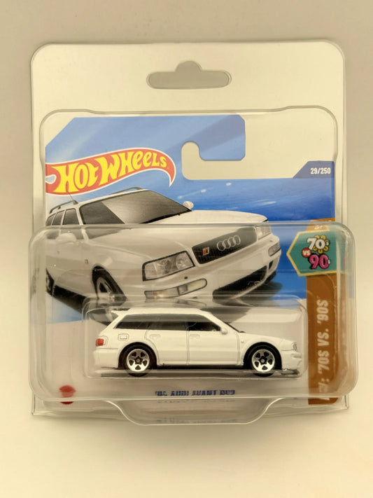 AUDI RS2 AVANT Mainline Hot Wheels 2024 Biały 1:64 + Protektor