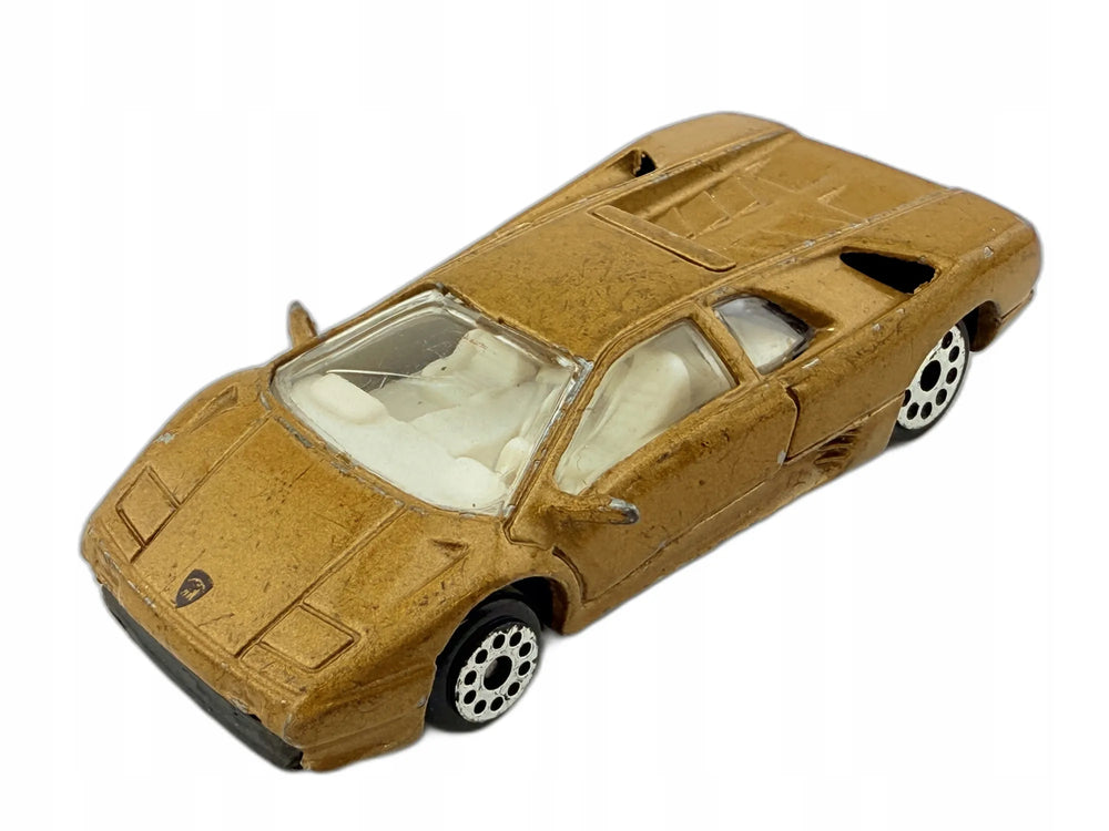 Ferrari F40 Maisto Złoty 1:64