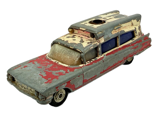 CADILLAC SUPERIOR AMBULANCE Corgi '70 Czerwony 1:43 Made in Great Britain