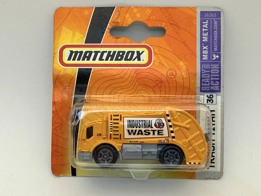 TRASH TITAN (GARBAGE KING) Mbx Metal Matchbox 2006 Żółty 1:64