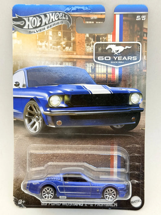 '65 Ford Mustang 2+2 Fastback SILVER Hot Wheels 2024 Niebieski 1:64 2xMetal