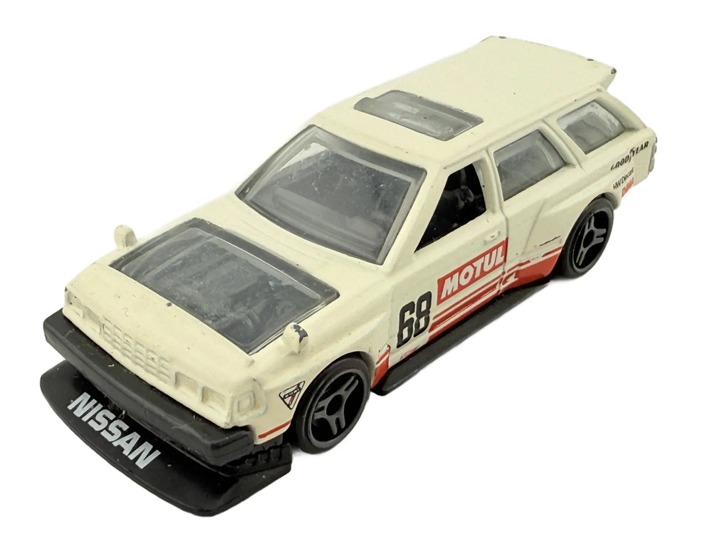 Nissan Maxima Drift Car Hot Wheels Biały 1:60