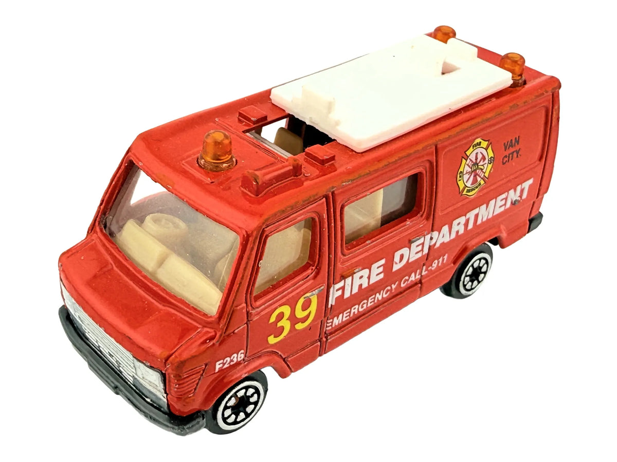 Jak Mercedes T1 Fire Department 39, Straż pożarna 39, F236, Czerwony, 1:64