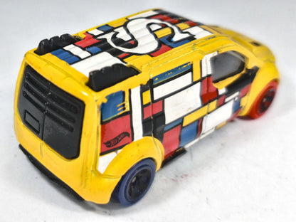 '15 Ford Fiesta Hot Wheels HW ART CARS 1:64 S Luzak Żółty – zdjęcie 3