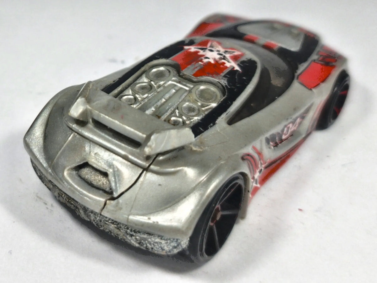 Chicane Hot Wheels AcceleRacers 1:64 Luzak Srebrny – zdjęcie 3