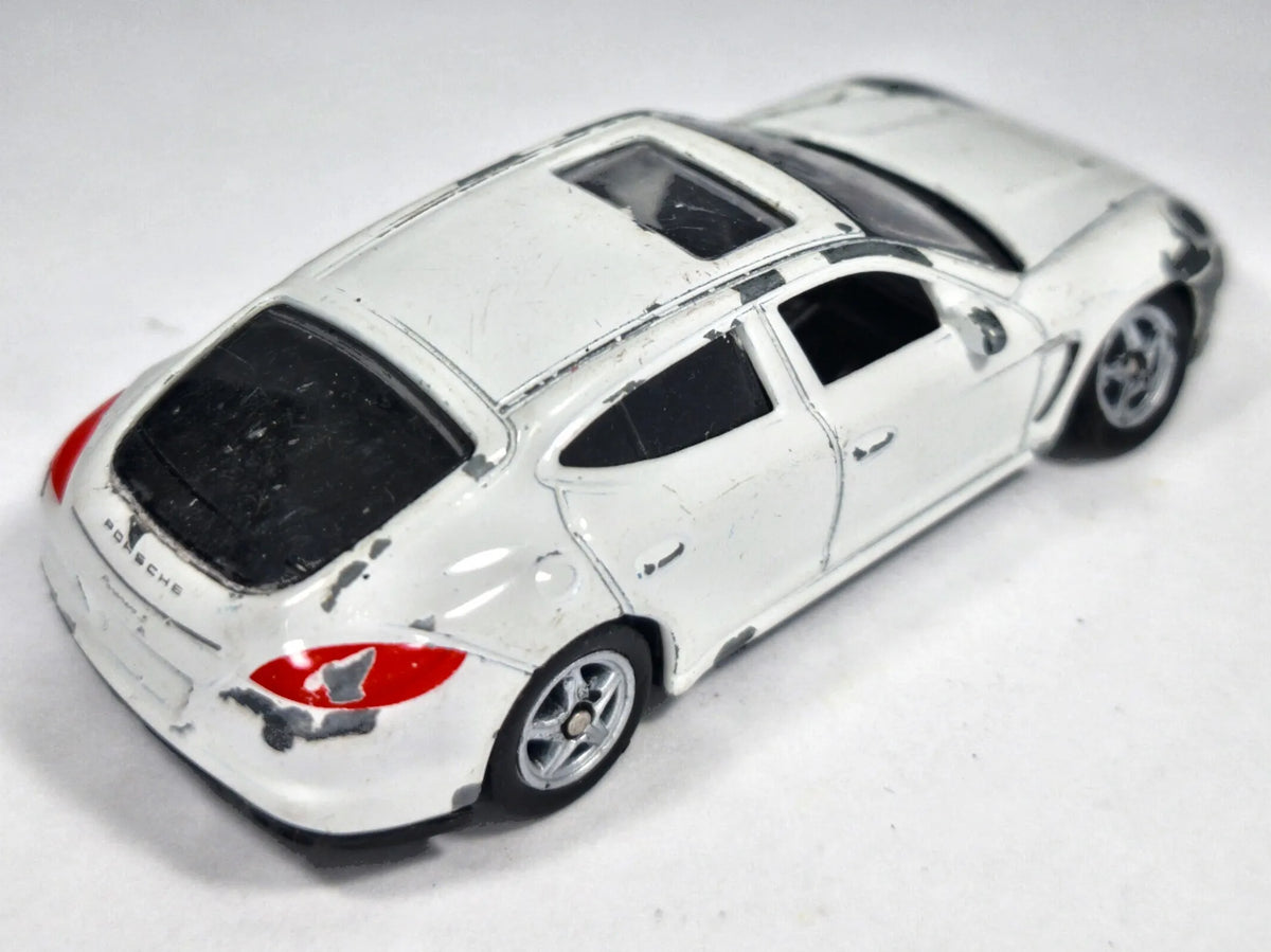 PORSCHE PANAMERA S Welly Biały 1:63 – zdjęcie 3