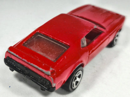 Ford Mustang Mach I Hot Wheels 1:64 Luzak Czerwony Muscle Car – zdjęcie 3