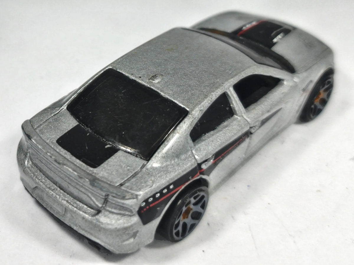 Dodge Charger SRT Hot Wheels 2015 Nightburnerz 1:64 Luzak Muscle Car – zdjęcie 3