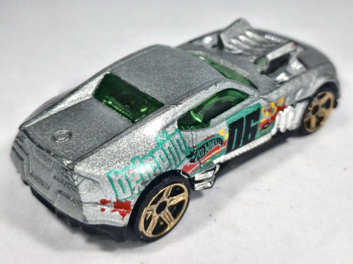 F30 TWIN-DUCTION #06, Hot Wheels 2010, Die cast F30, Srebrny 1:64, Resoraki – zdjęcie 3
