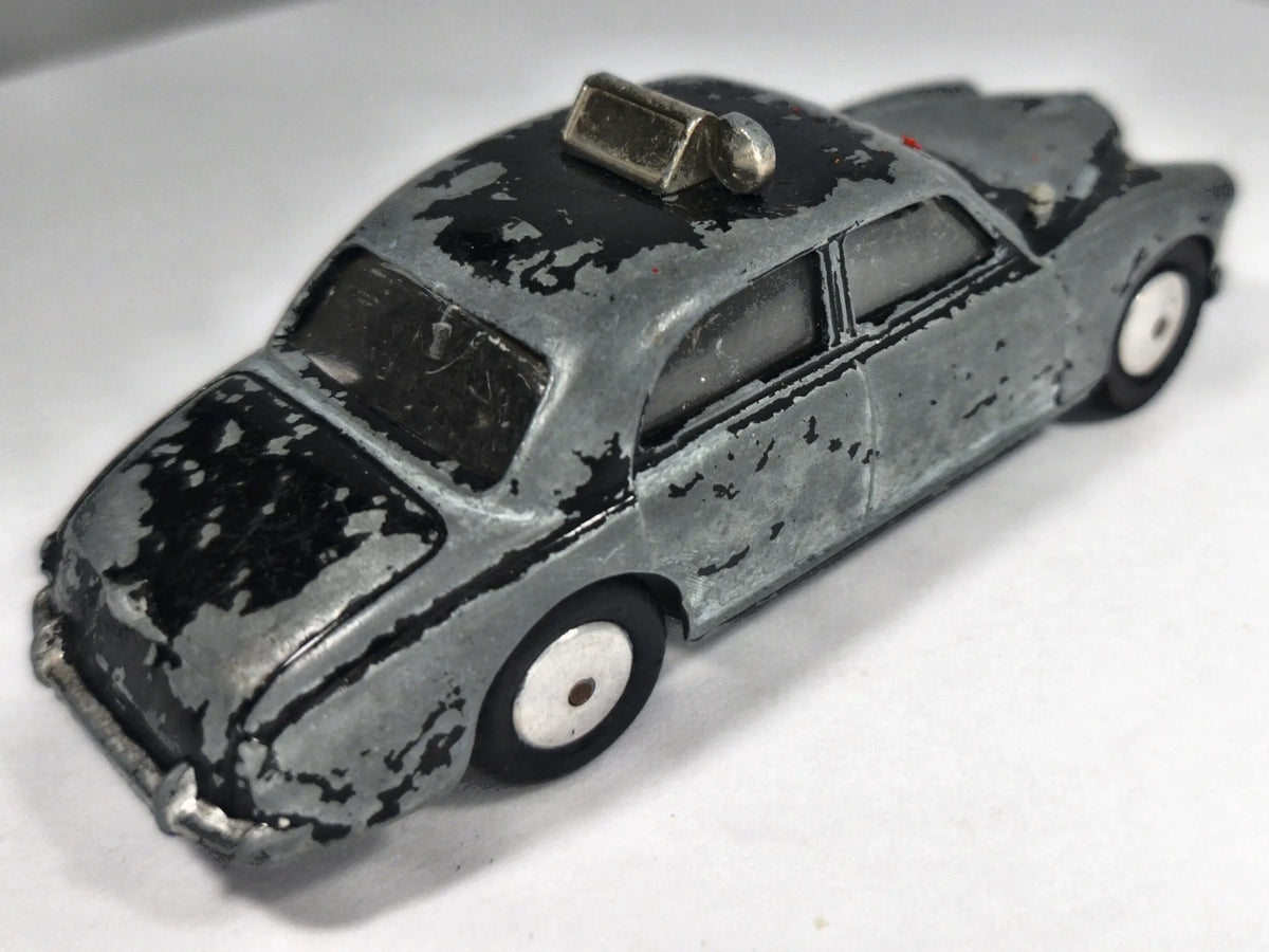 Riley Pathfinder Corgi 1958-1963 Srebrny 1:43 Made in United Kingdom – zdjęcie 3