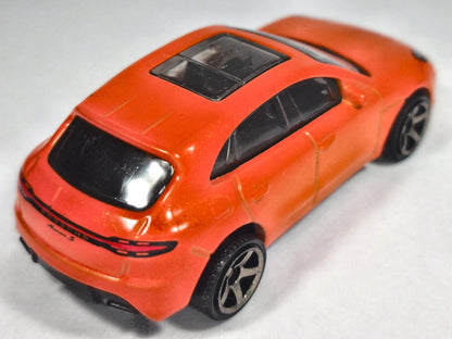 PORSCHE MACAN, Matchbox 2022, Die cast MB1367, Pomarańczowy, 1:64, Resoraki – zdjęcie 3