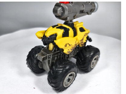 Monster Truck StingRod Monsters Wojsko Żółty 1:64 – zdjęcie 3