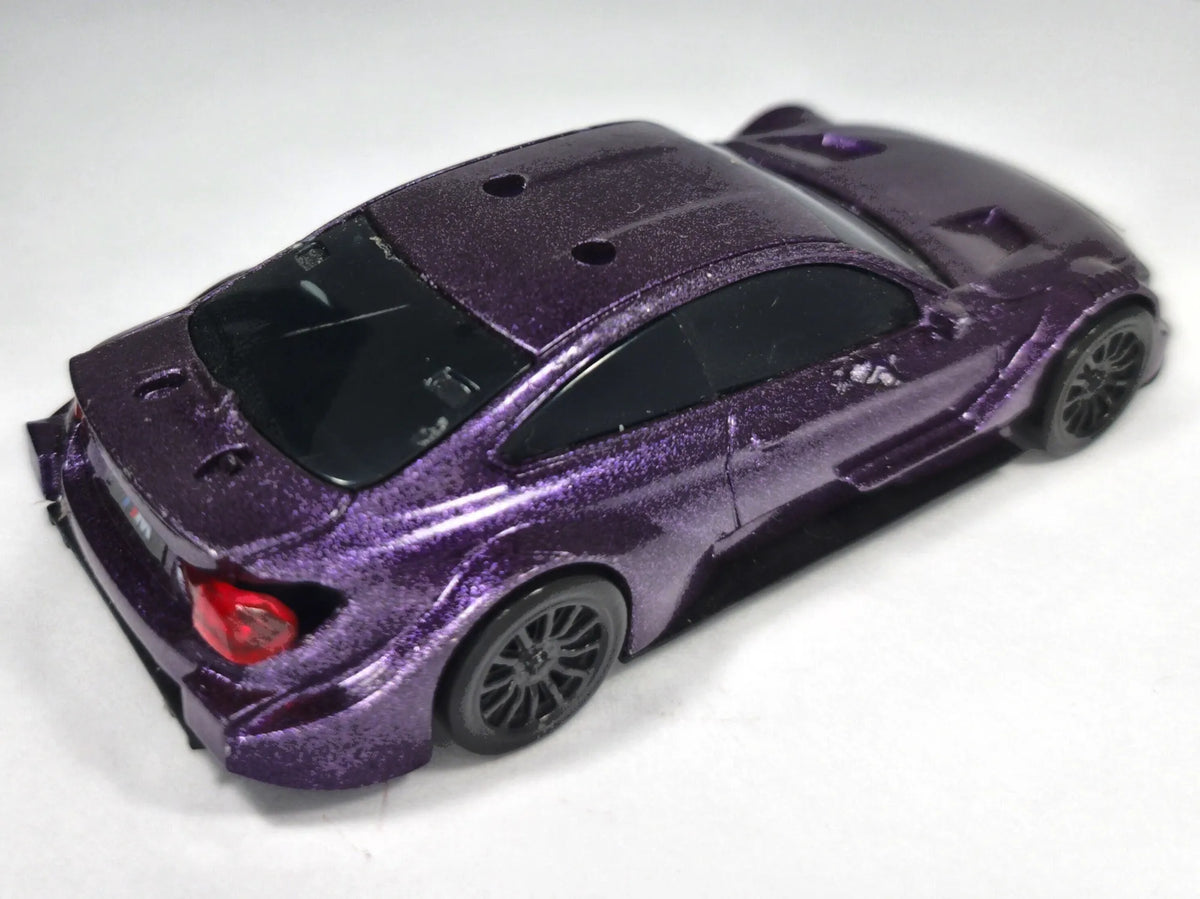 Bmw M4 MotorSport Fioletowy 1:43 – zdjęcie 3