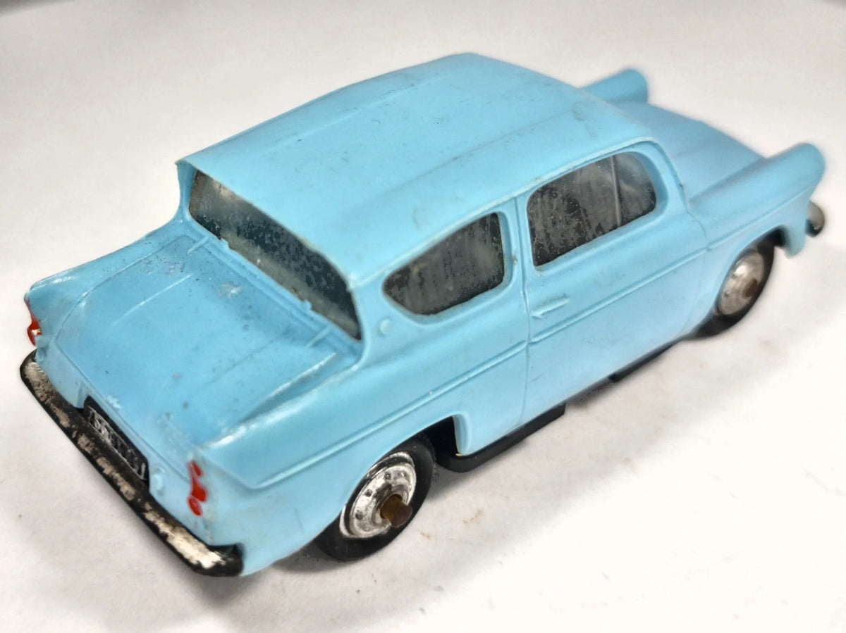 FORD ANGLIA 105E Norev 1961-1967 Niebieski 1:43 Made in United Kingdom – zdjęcie 3