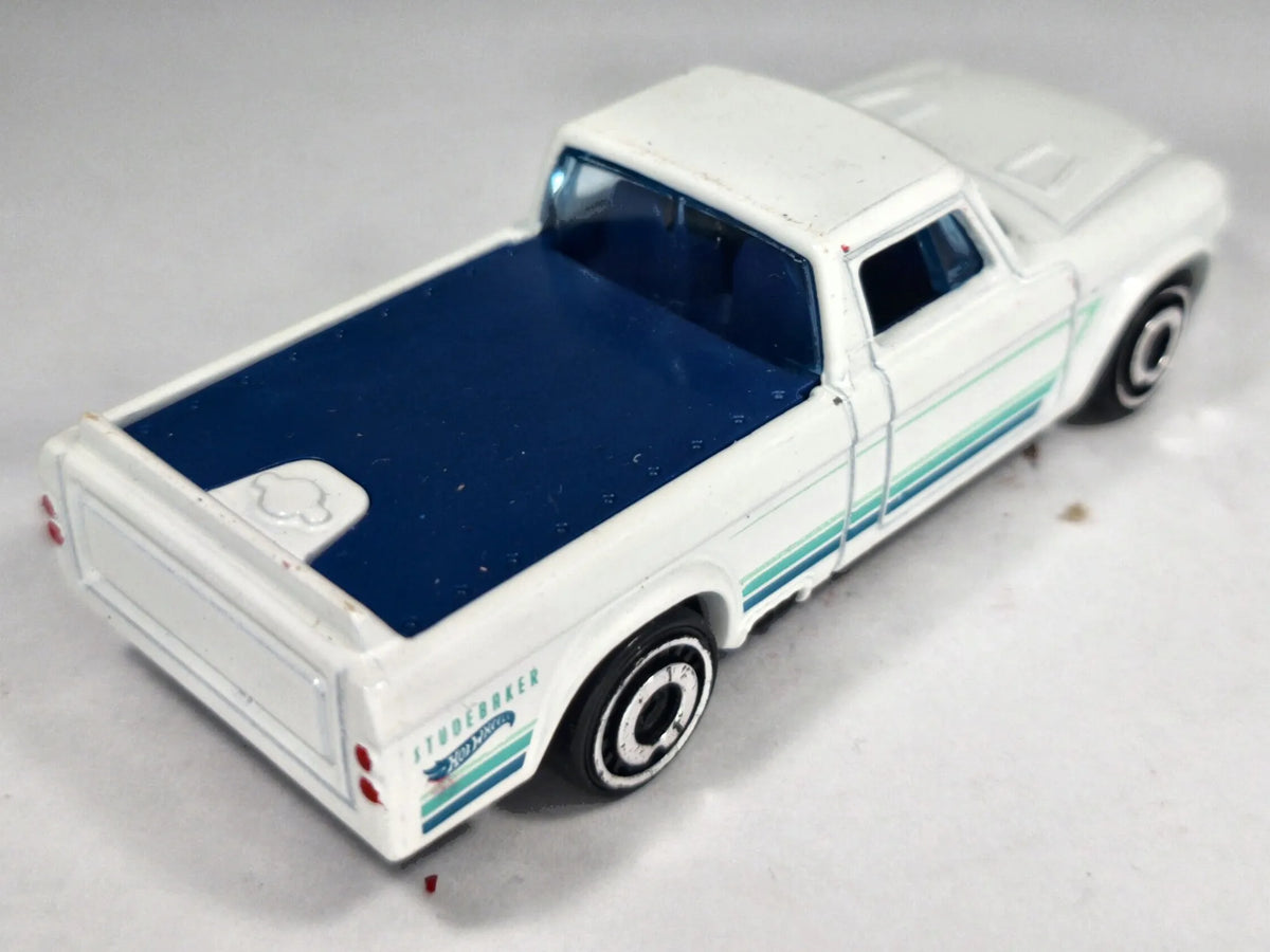 '63 STUDEBAKER PICKUP, Hot Wheels 2021, Die cast HCT51, Biały 1:64 Resoraki – zdjęcie 3