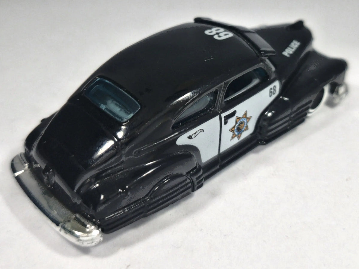 '47 CHEVY FLEETLINE POLICE #68, Hot Wheels 2021, Die cast HCV91 Czarny 1:64 – zdjęcie 3