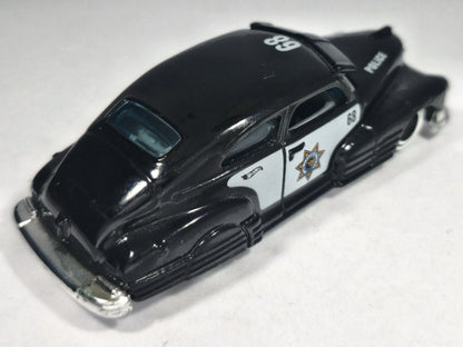 '47 CHEVY FLEETLINE POLICE #68, Hot Wheels 2021, Die cast HCV91 Czarny 1:64 – zdjęcie 3