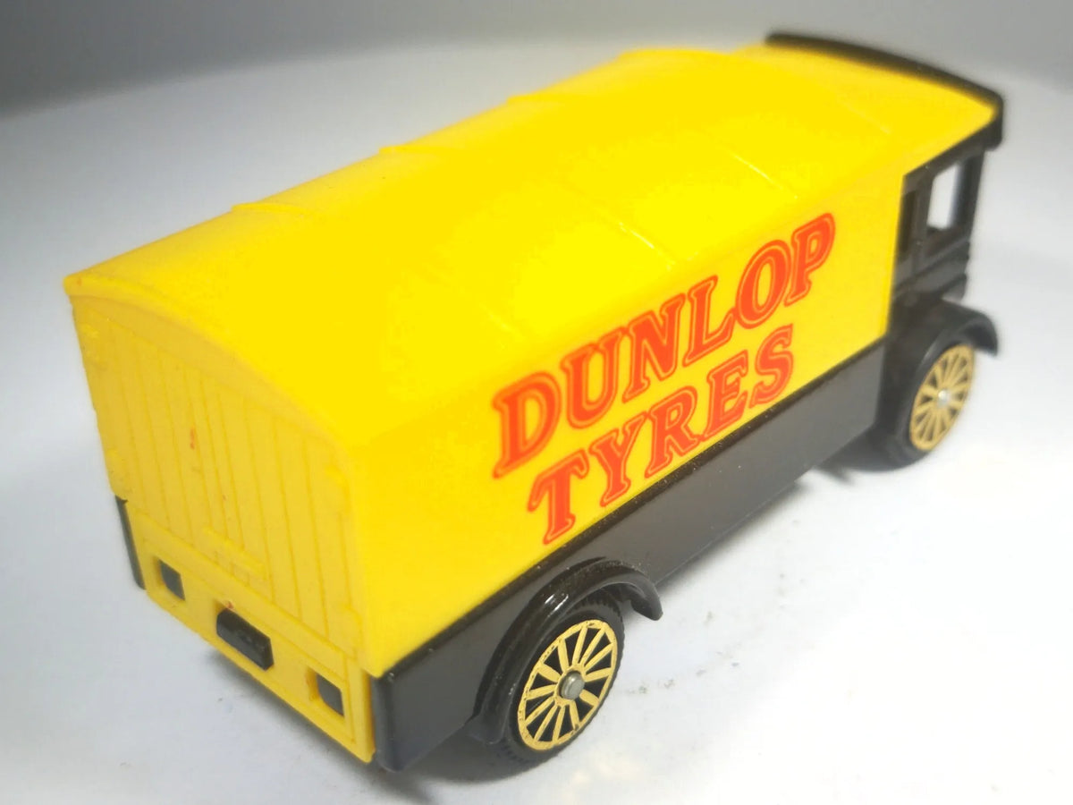 DUNLOP TYRES VAN, Corgi Village, Made in England, Die cast Y12, Żółty, 1:64 – zdjęcie 3