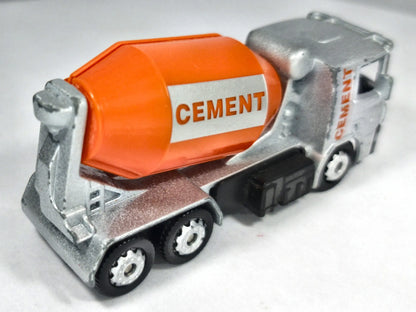 Betoniarka SCANIA CEMENT MIXER Corgi Srebrny 1:64 – zdjęcie 3