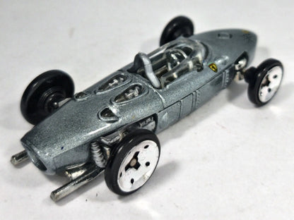 FERRARI 156 Hot Wheels 2000 Srebrny 1:64 2xMetal – zdjęcie 3