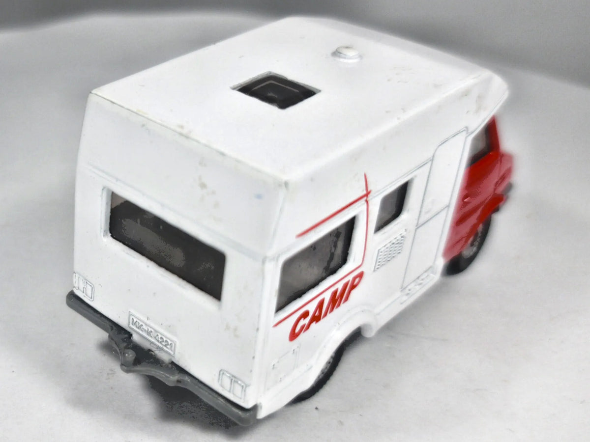 Iveo Daily Camper SIKU Biało-Czerwony 1:55 – zdjęcie 3