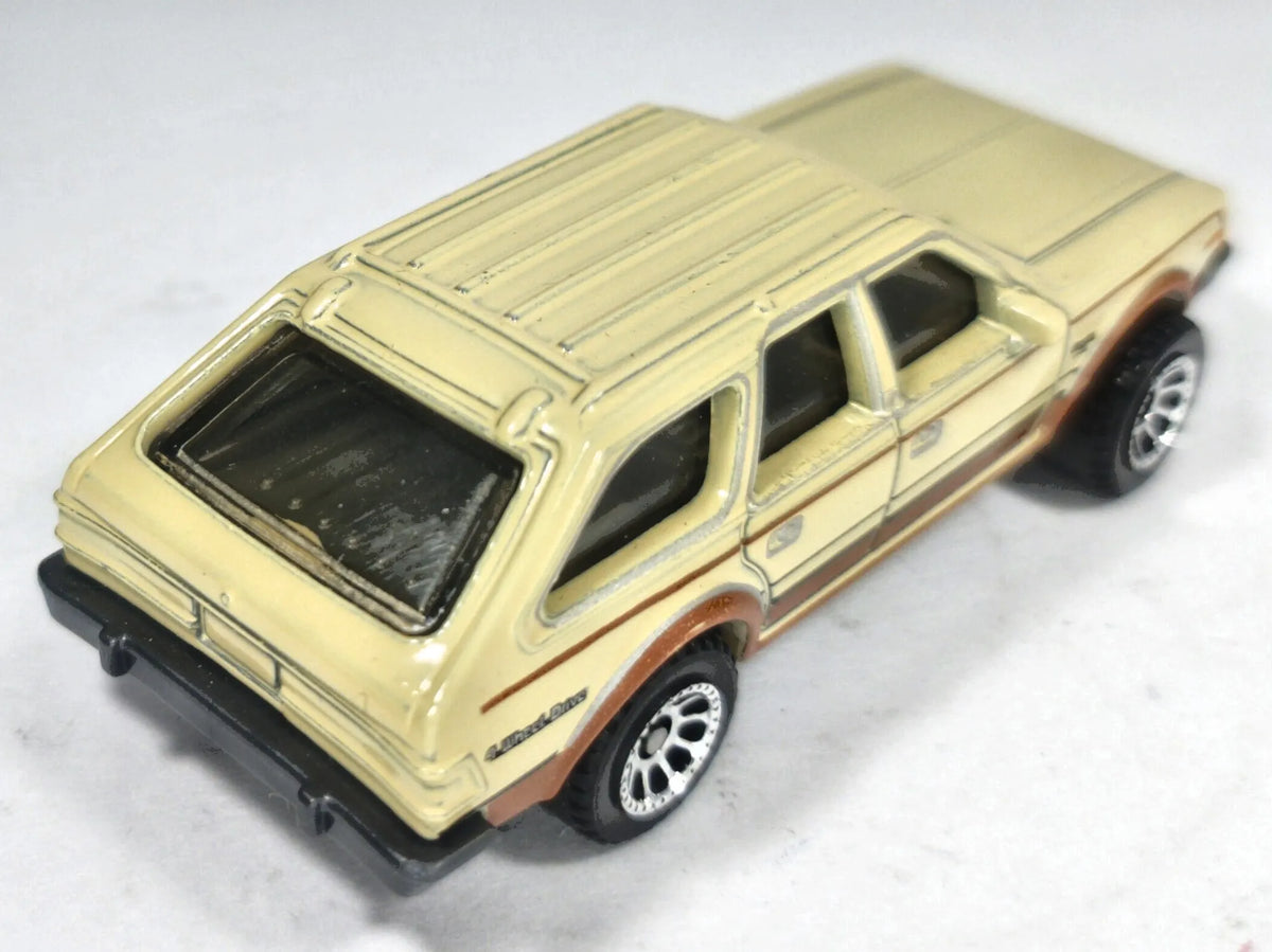 1980 Amc Eagle Matchbox 2022 1:64 Kremowy – zdjęcie 3